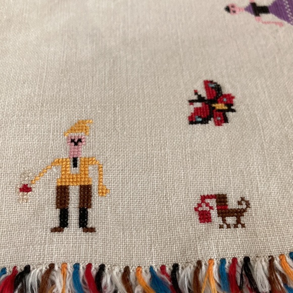 Three Vintage Linen Cocktail Napkins, Rare, Cross Stitched on this fine … - Picture 4 of 12